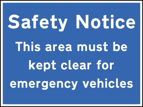 17522Q Safety notice area must be kept clear for emergency vehicles Rigid Plastic (600x450mm)